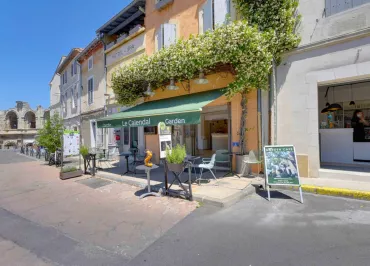 Garden Cafe - counter Calendal