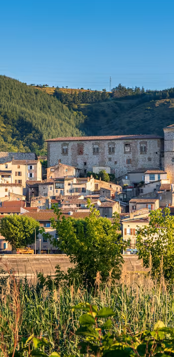 Tournon-sur-Rhône sur la rive d'en face