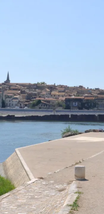 Piste cyclable à Arles