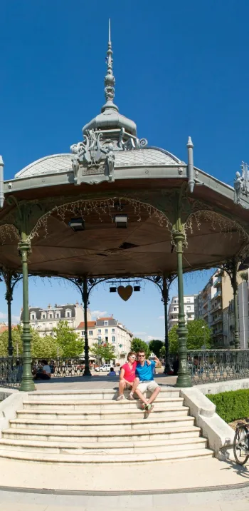Valence et le kiosque Peynet