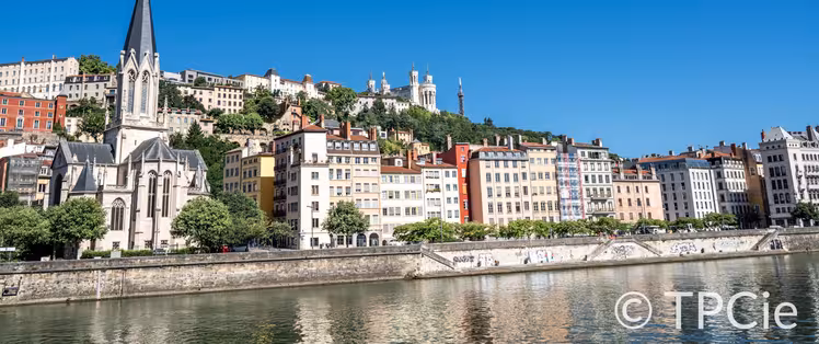 La ville de Lyon bordant le Rhône