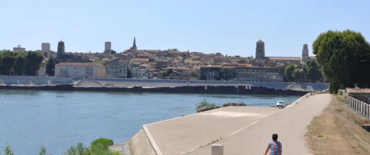 Piste cyclable à Arles