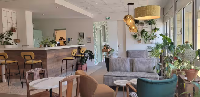 Sweet Home Hotel