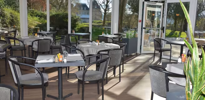 Restaurant le 19
